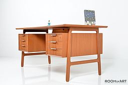 Omann Junior freestanding Desk in Teak
