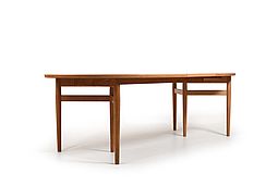 Model 212 Danish Oak Dining Table by Arne Vodder 1960s
