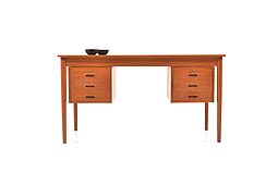 Mid Century danish Desk in Teak