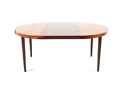 Round/oval expandable danish Dining Table