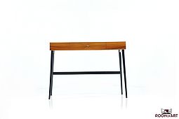 Early Lady Desk in Walnut