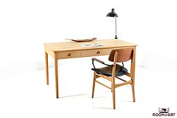 Hans J. Wegner Desk in solid Oak