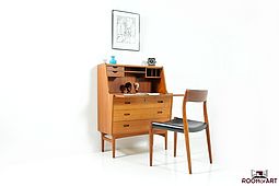 Early danish Secretary by Arne Wahl Iversen
