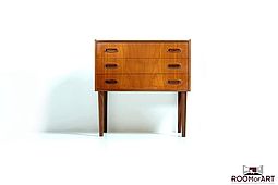 Small danish Chest of Drawers in Teak