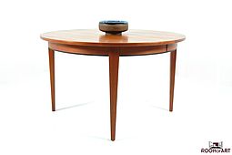 Omann Jun. Dining Table in Teak