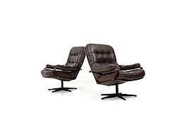 Pair of Danish Swivel Lounge Chairs in brown Leather