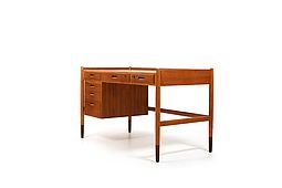 High Quality Danish freestanding Desk in Teak & Oak 1959s