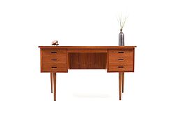 Danish 1950s curved shaped Writing Desk in Teak