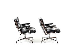 Pair of Charles and Ray Eames Lobby Chair Model ES 105. Early Model!