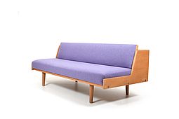 Early Daybed GE-258 in Oak by Hans Wegner / New Fabric