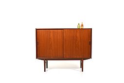 Mid Century Danish Teak Highboard / Cabinet